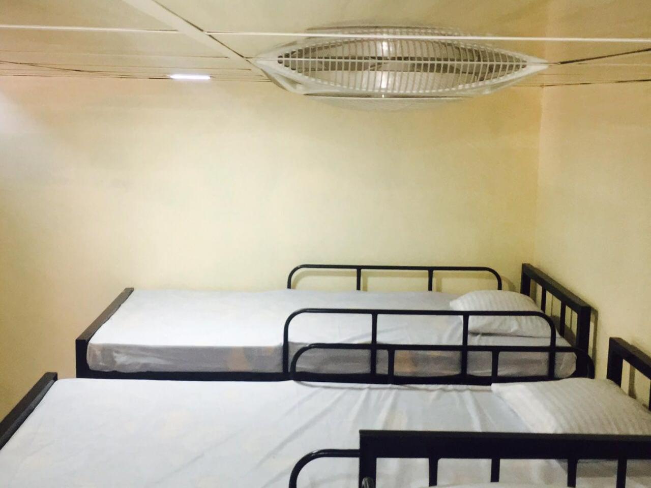 J Hostel Kandy Buitenkant foto