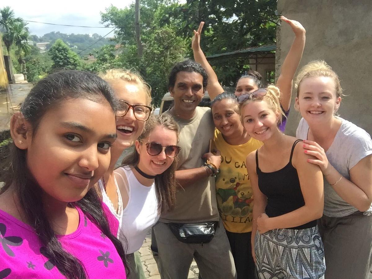 J Hostel Kandy Buitenkant foto