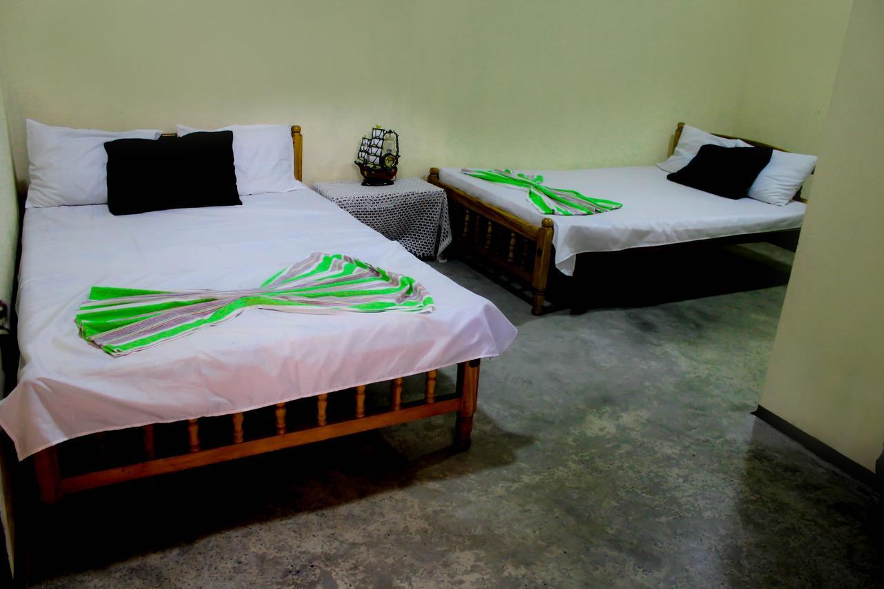 J Hostel Kandy Buitenkant foto
