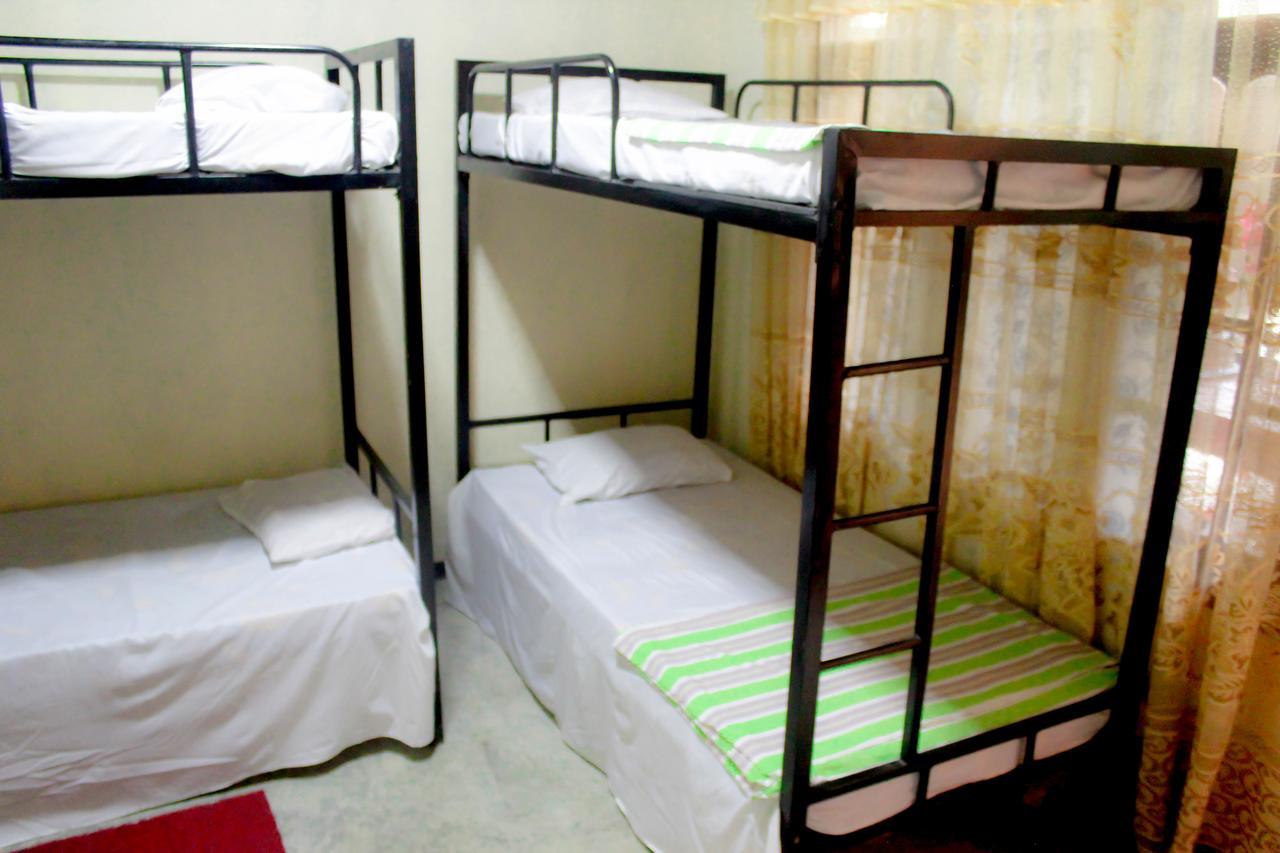 J Hostel Kandy Buitenkant foto