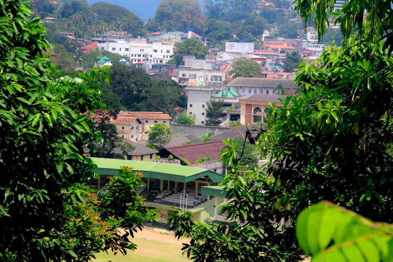 J Hostel Kandy Buitenkant foto