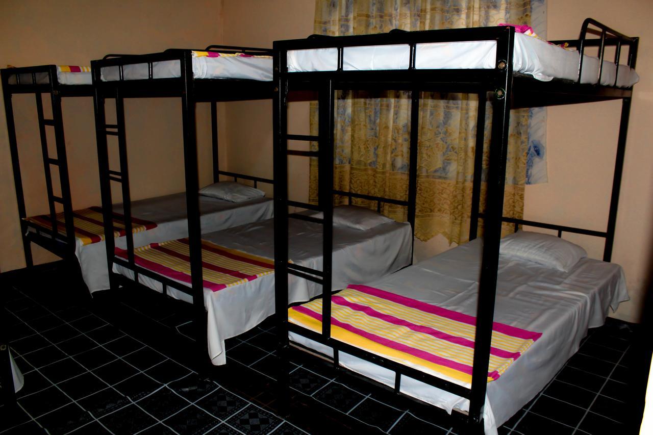 J Hostel Kandy Buitenkant foto